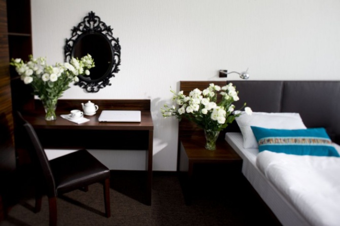 HOTEL  GLAMOUR w Przeźmierowie k. Poznania