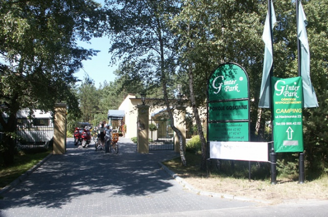 Ginter Park Pokoje Camping Pole Namiotowe