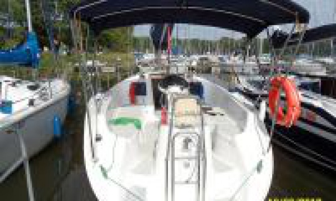 Czarter Jachtów Tes 32 i Tango 33 Mazury